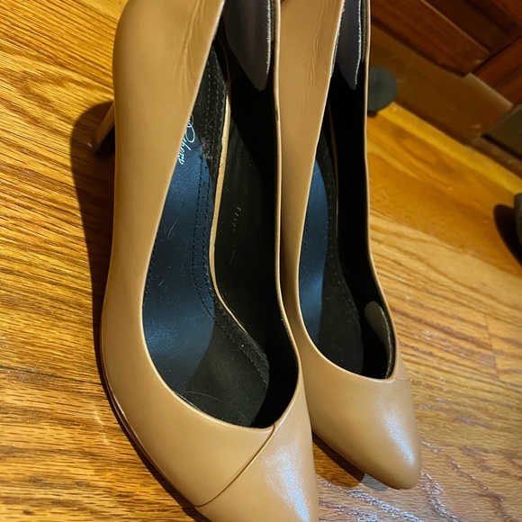 Brooks Brothers heels - Picture 7 of 7